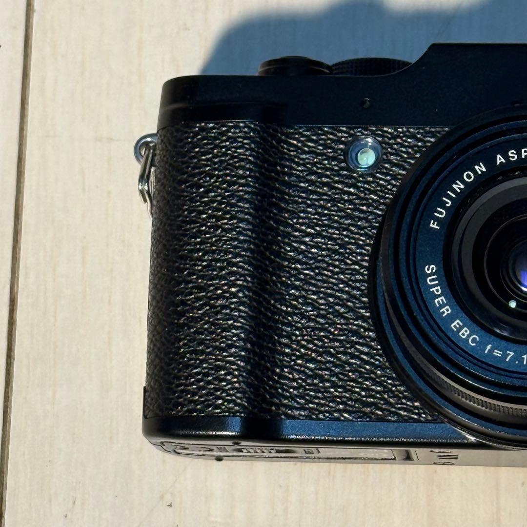 FUJIFILM X10 デジタルカメラ　 動作確認済み