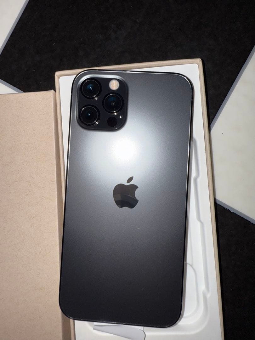 新品Apple iPhone 12 Pro グラファイト 本体　256GB