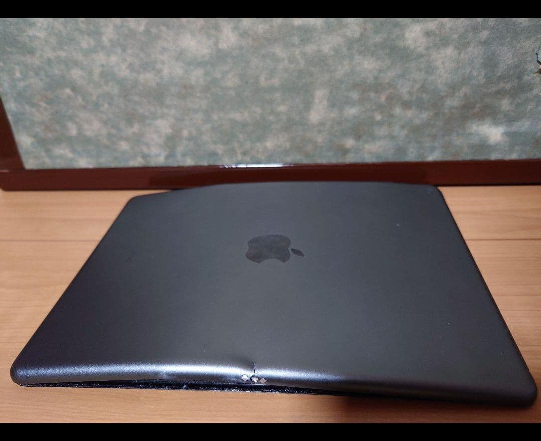 ① ジャンク品　アイパッド　9 世代　10.2 Wi-Fi