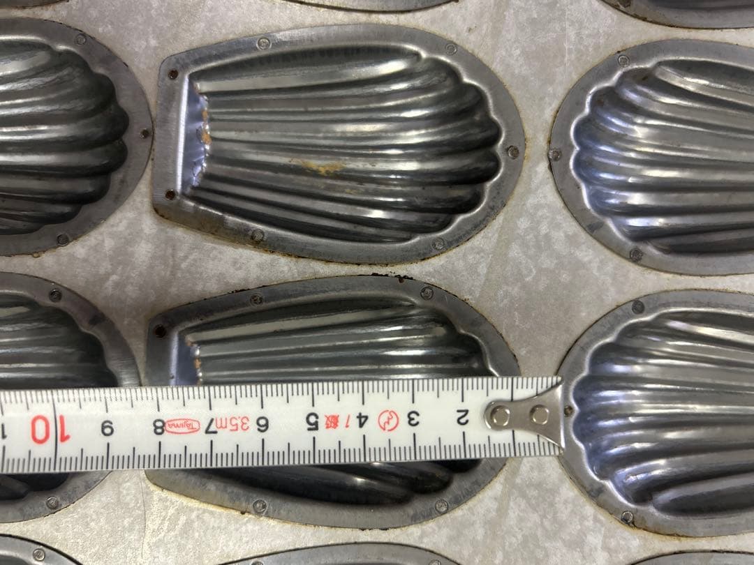 業務用　マドレーヌ型 32個 ✖︎2枚　金属製