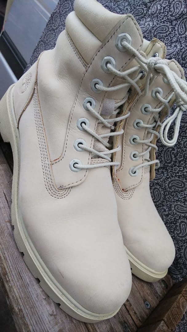 Timberlandティンバーランド6インチヌバックホワイトレザー7.5W