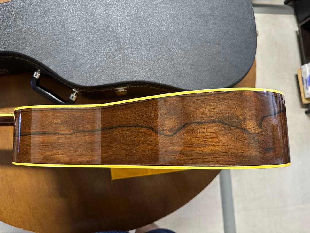 ๑*๑様 YAMAHA FG-400J　ド迫力の杢目　激鳴り　弦高低し弾きやすさ