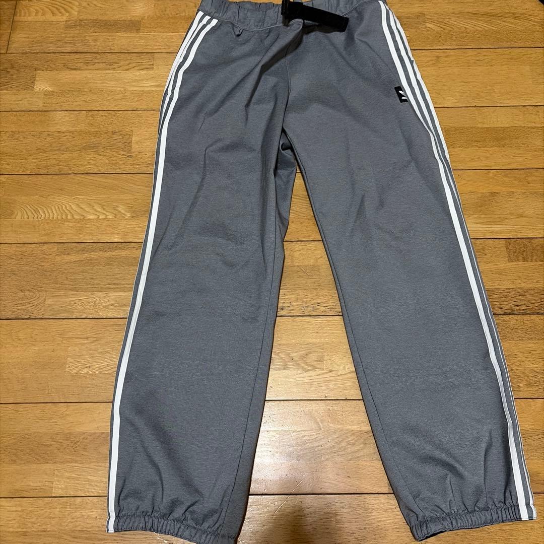 adidas フーディとパンツ セット