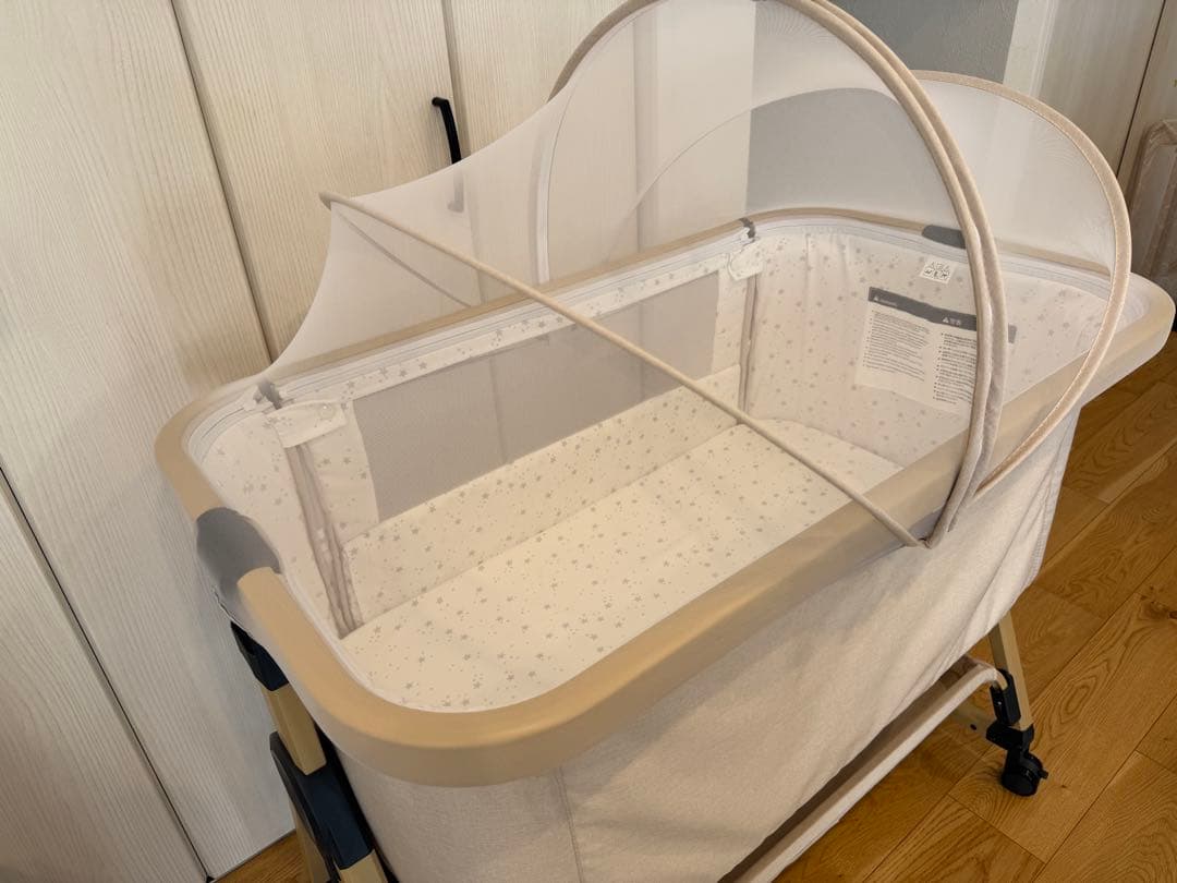 〈直接お渡し〉カーキ ベビーベッド 2025年モデル