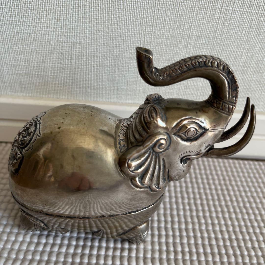 （最終価格）希少レア純銀90.0 重さ107ｇ　象小物入れ　装飾品置物　アジアン