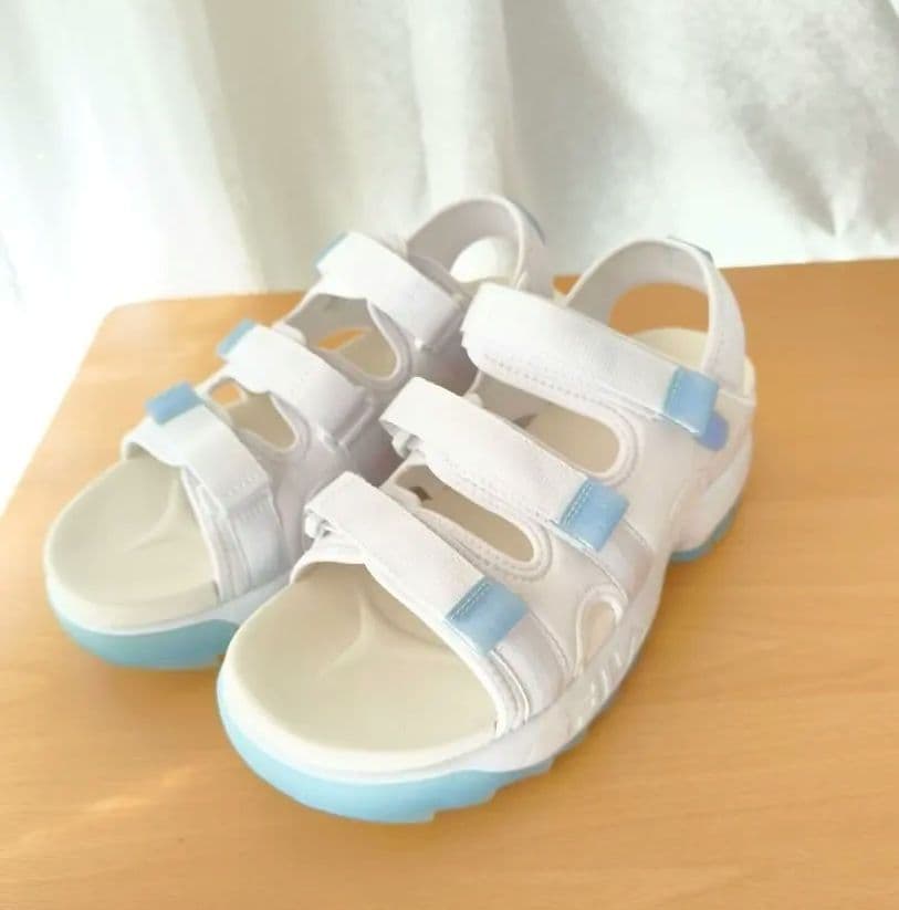 １回のみ　27cm　ディスラプター　FILA スポーツサンダル ホワイト/ブルー