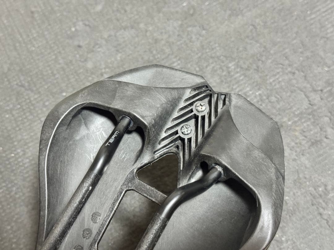 【美品】シマノプロ ステレス カーボンサドル 142mm