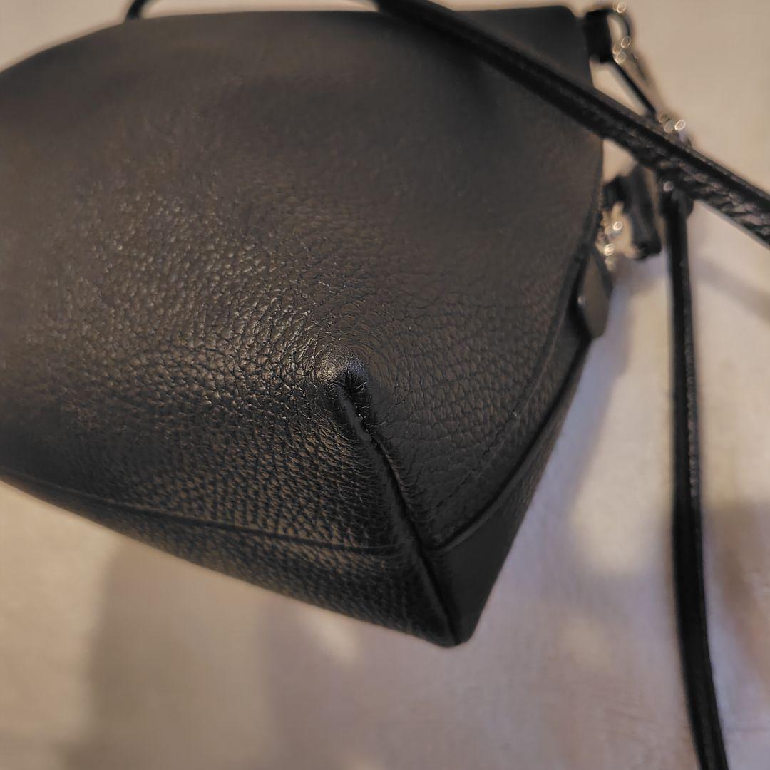 ジャンニキャリーニ アリファ M 黒 ショルダーバッグ　レザー　2way