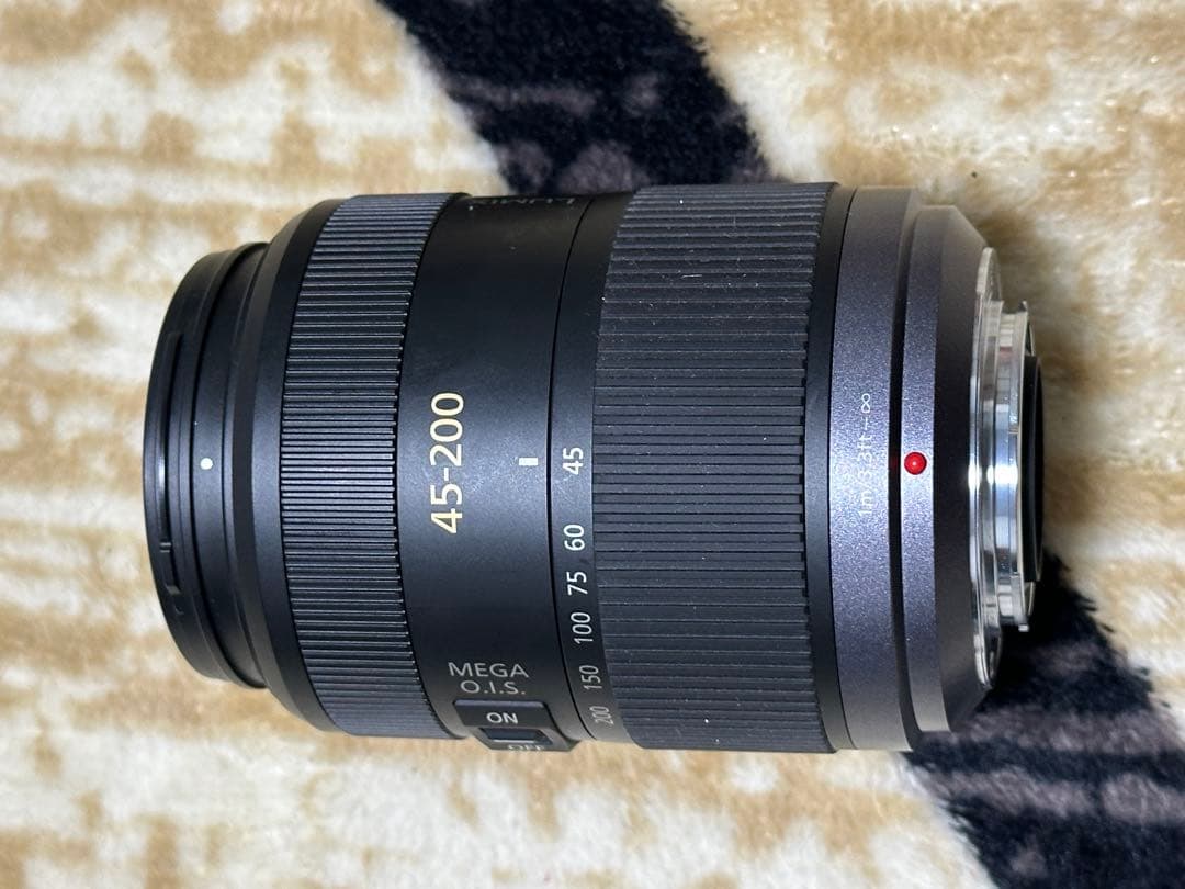 ズームレンズ 45-200mm MEGA O.I.S.