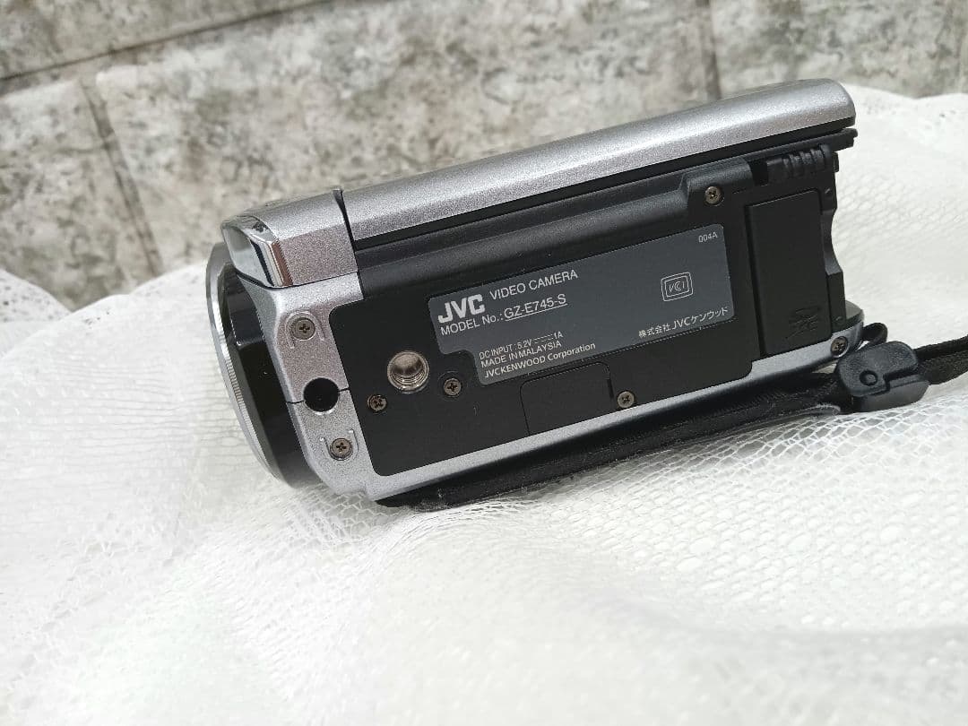 JVC ビデオカメラ GZ-E745-S フルハイビジョン 高画質