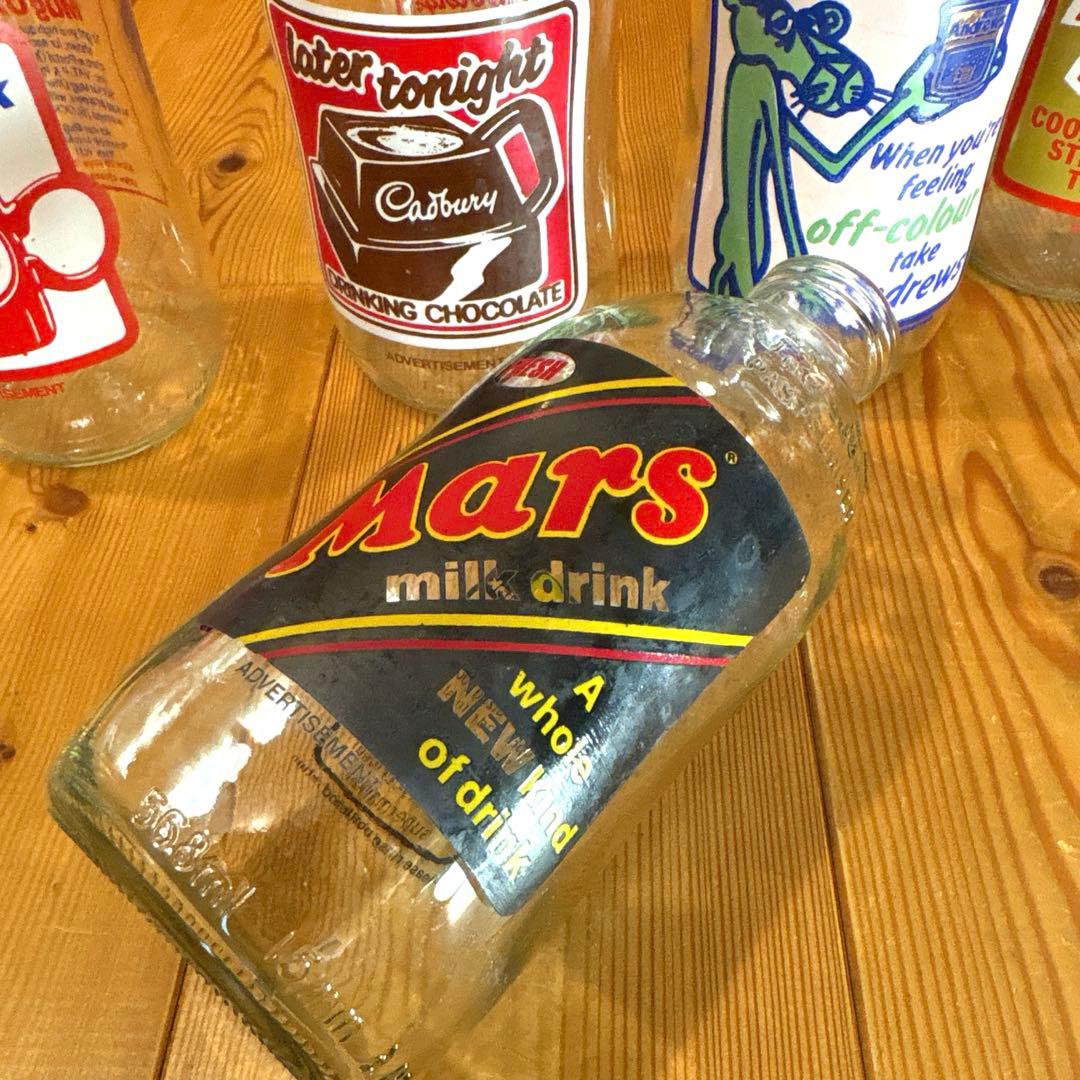 1986年　イギリス　アドバタイジング　牛乳瓶　￼ピンクパンサー　キットカット