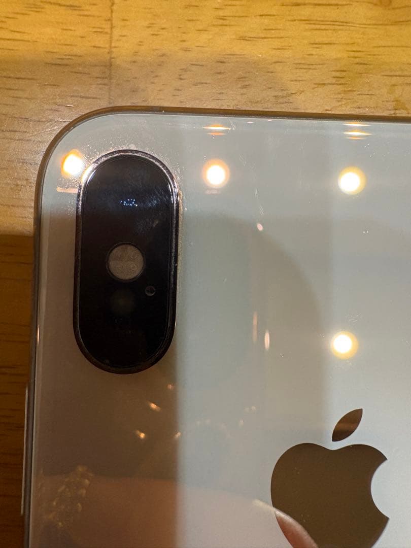 iPhoneXs SIMロックあり