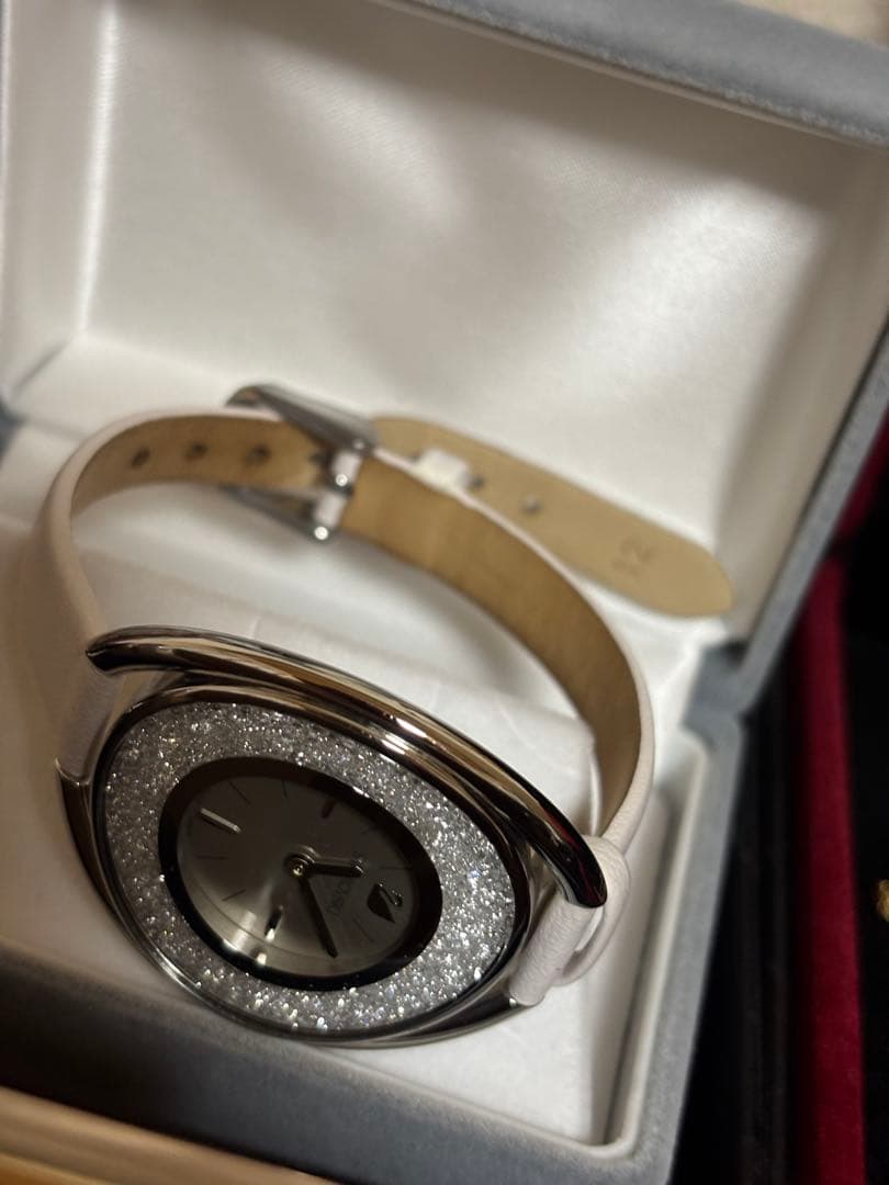 定価49800円　swarovski 腕時計