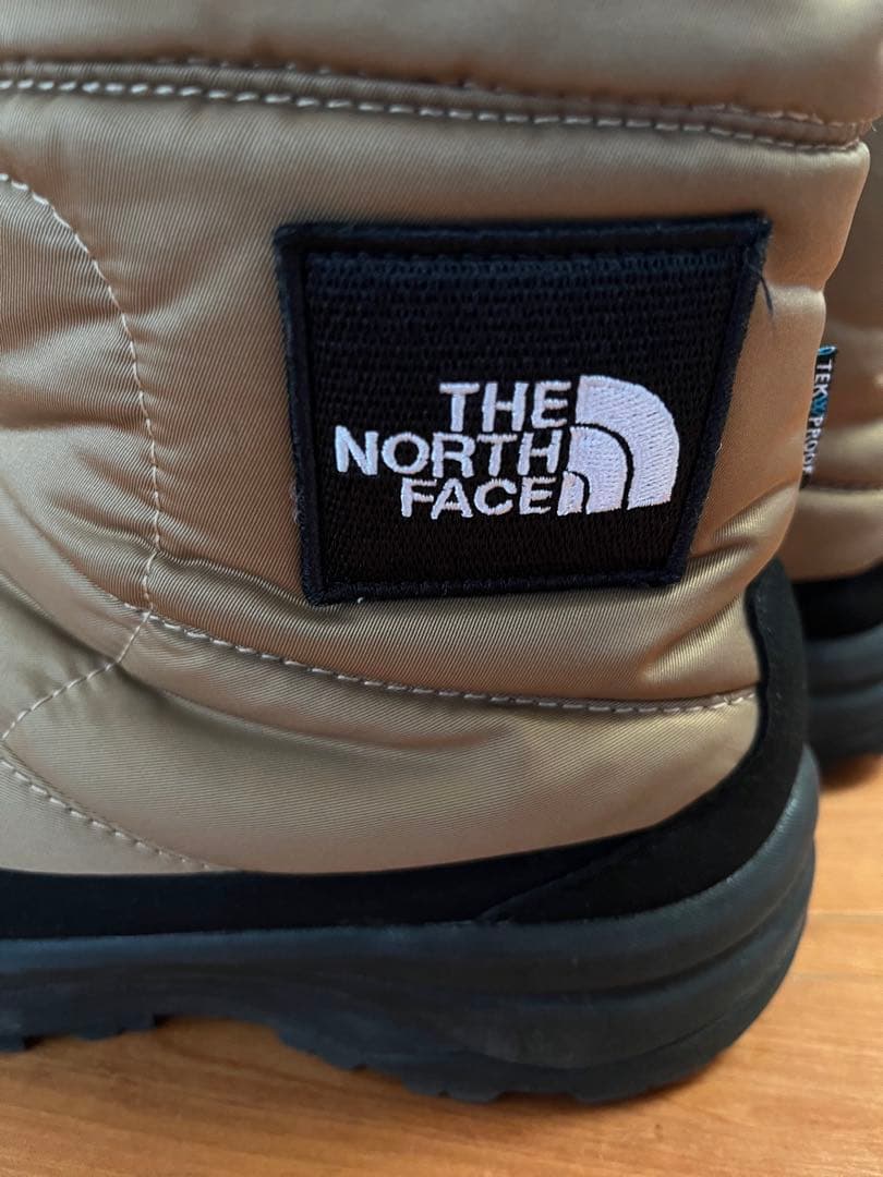 ★白檀 ★THE NORTH FACE ヌプシ WP Logo Short
