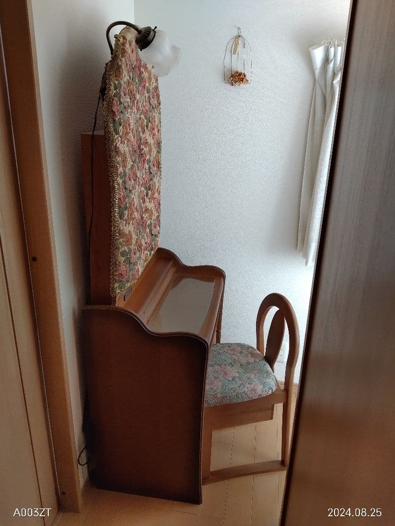 アンティーク鏡付きドレッサー(コンパクト)