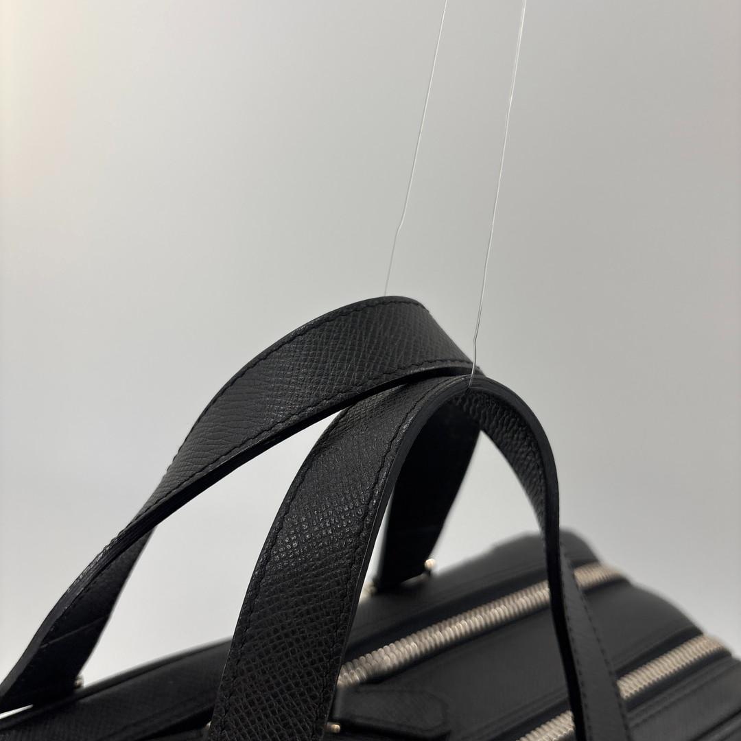 超極美品 ルイヴィトン タイガ アレクサンダー ビジネスバッグ アルドワーズ