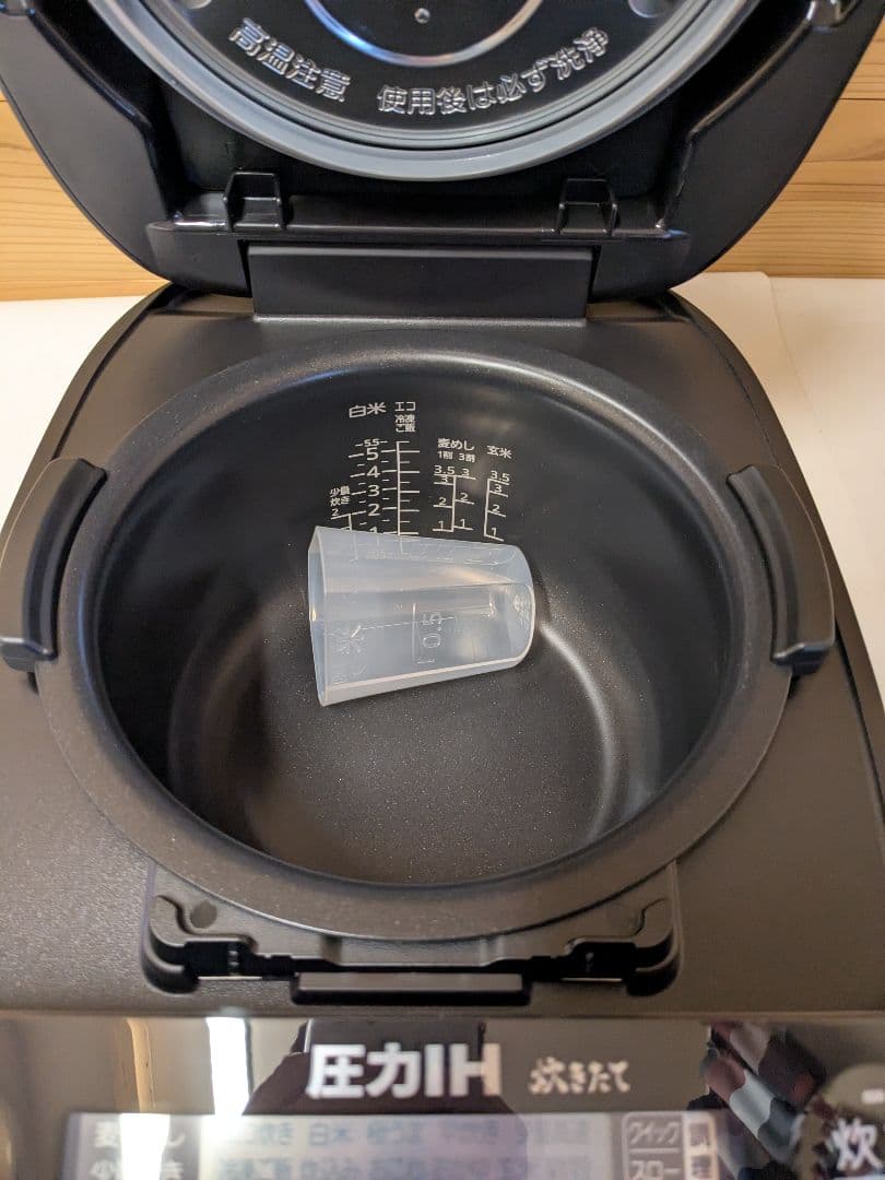【未使用】TIGER　タイガー　炊飯器 JPV-C100 5.5合 圧力IH式