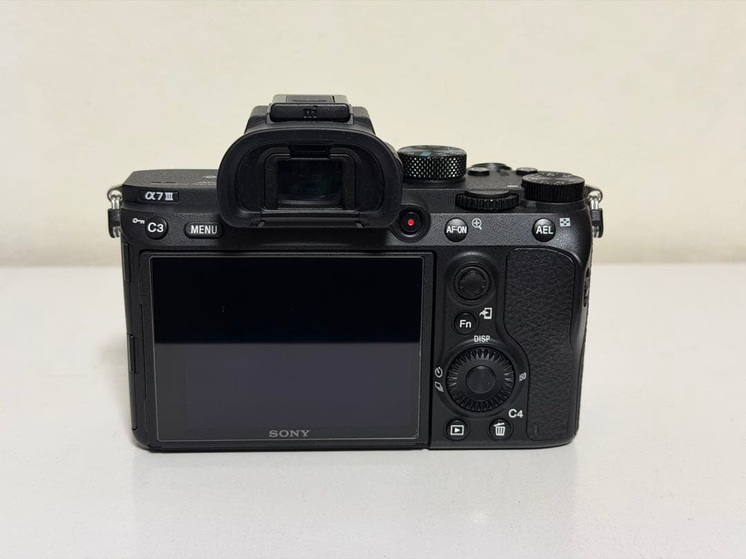 SONY α7III ミラーレス一眼カメラ 本体