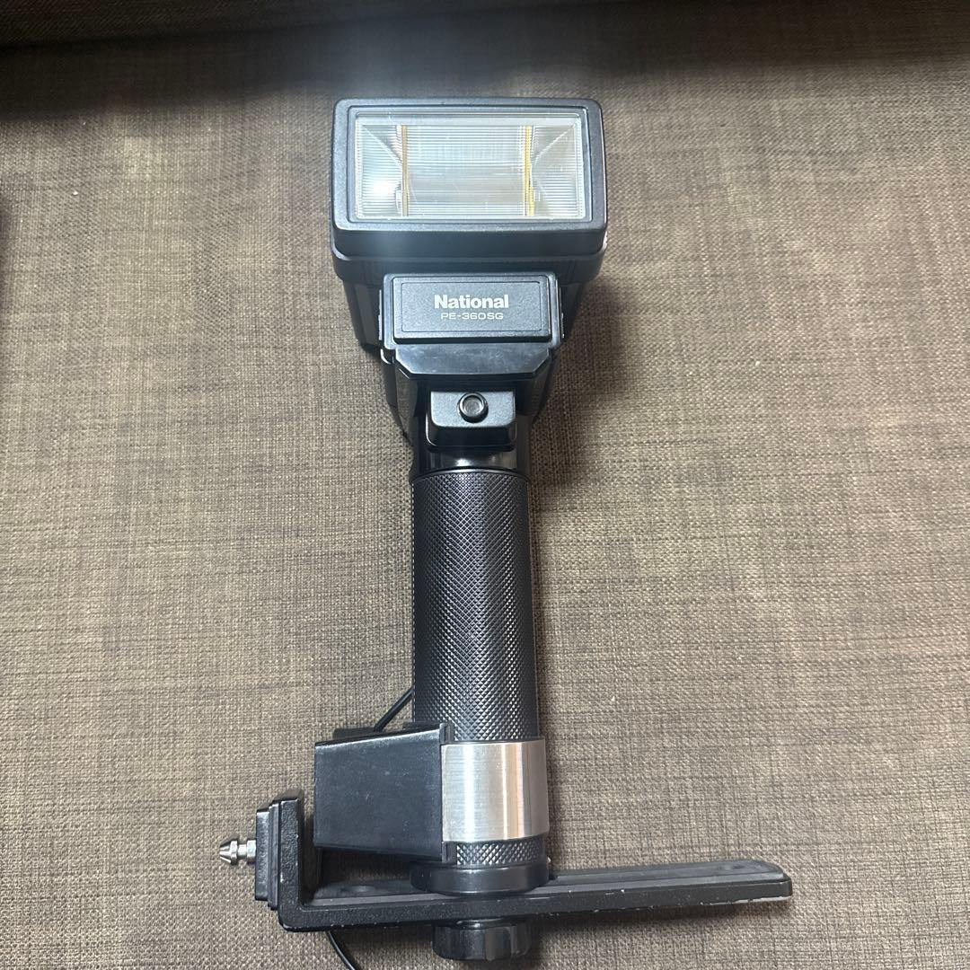 Canon EOS Kiss X8i 一眼レフ ダブルレンズ ストロボセット