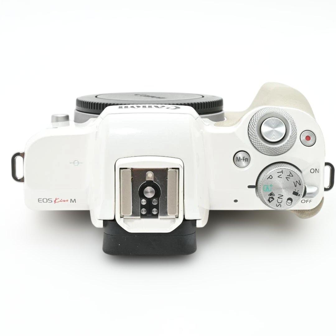 【美品】 Canon ミラーレス一眼カメラ EOS Kiss M ボディ