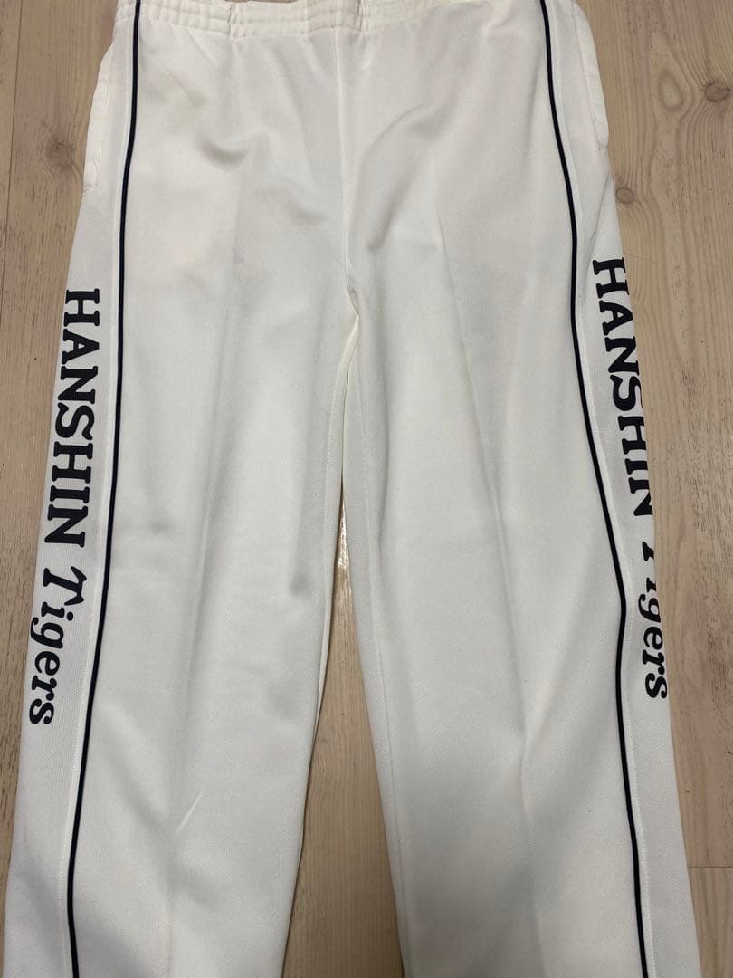 阪神タイガースセットアップジャージ【レア希少】刺繍ロゴ　上下セット　ユニフォーム