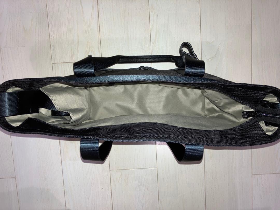 TUMI グリーンレーベルリラクシングの別注型トートバッグ