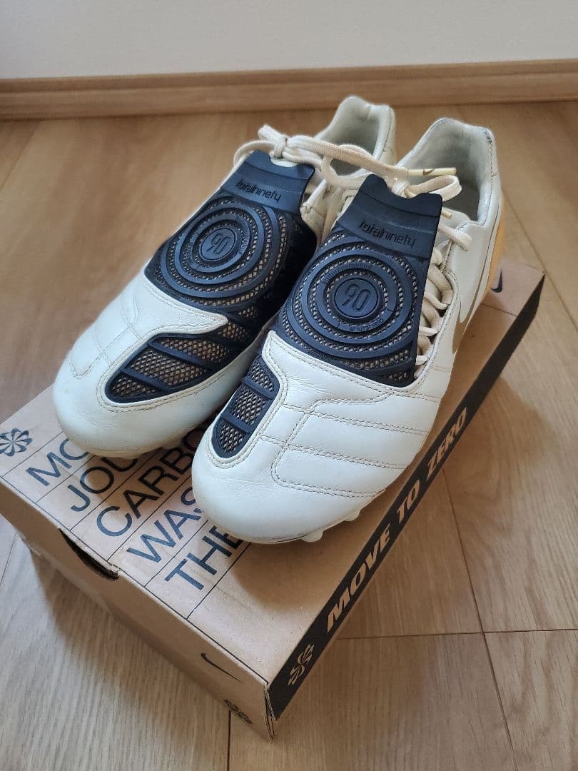 ナイキ Nike Total90 トータル90 26.5cm