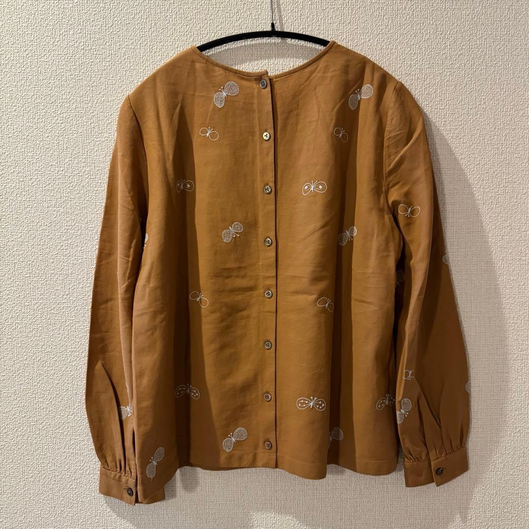 【新品未使用】ミナペルホネンchoucho ブラウスbrown 38