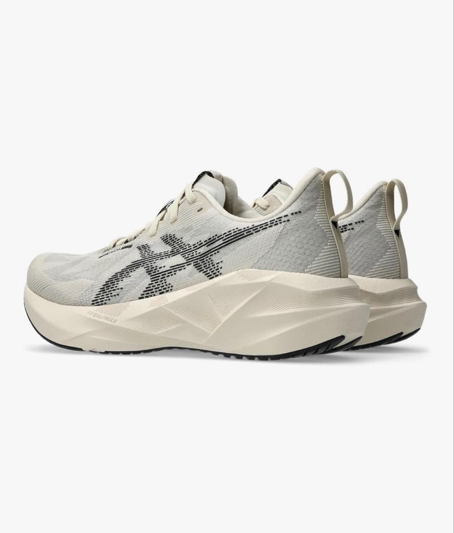 mogu 希少ASICS ノヴァブラスト5