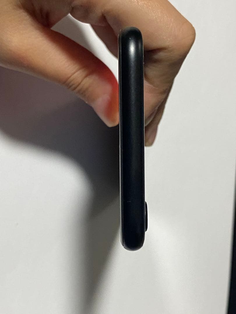 Apple iPhone SE第二世代 SE2 128GB スペースブラック