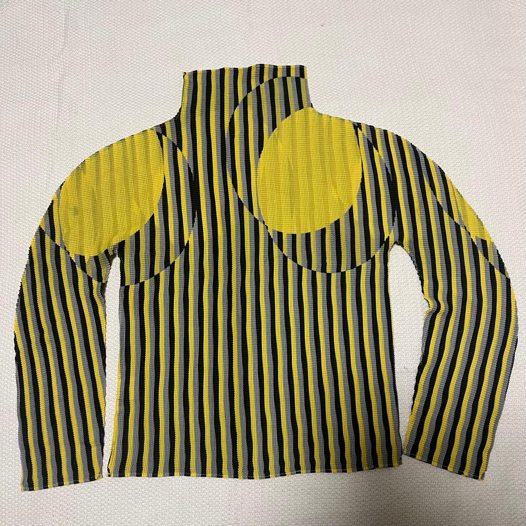 ［美品］meイッセイミヤケ トップス