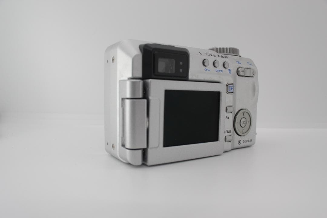 （極美品）名機 PENTAX Optio 750Z 自撮り2種類の充電器付き