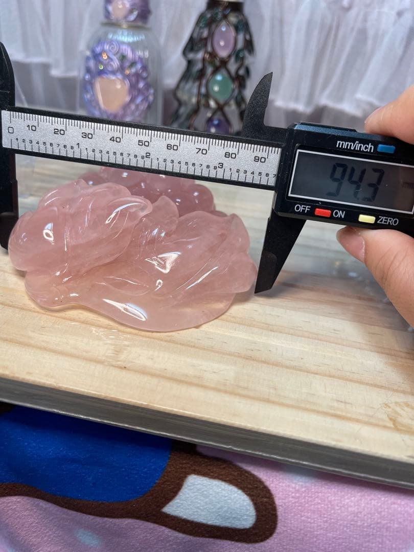 大きい　綺麗　高品質^_^ 天然石　水晶　ローズクォーツ　ぶどう手彫り置物原石