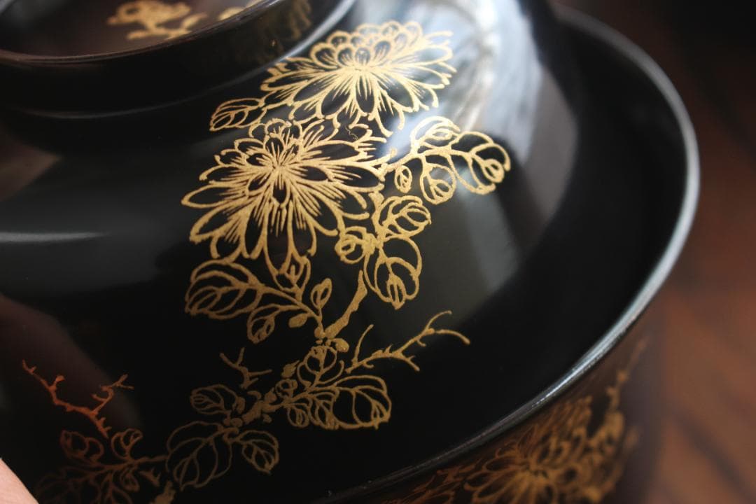 時代逸品！端正な時代黒漆に極上菊蘭蒔絵の映える四つ椀（検懐石道具蒔絵椀茶道具
