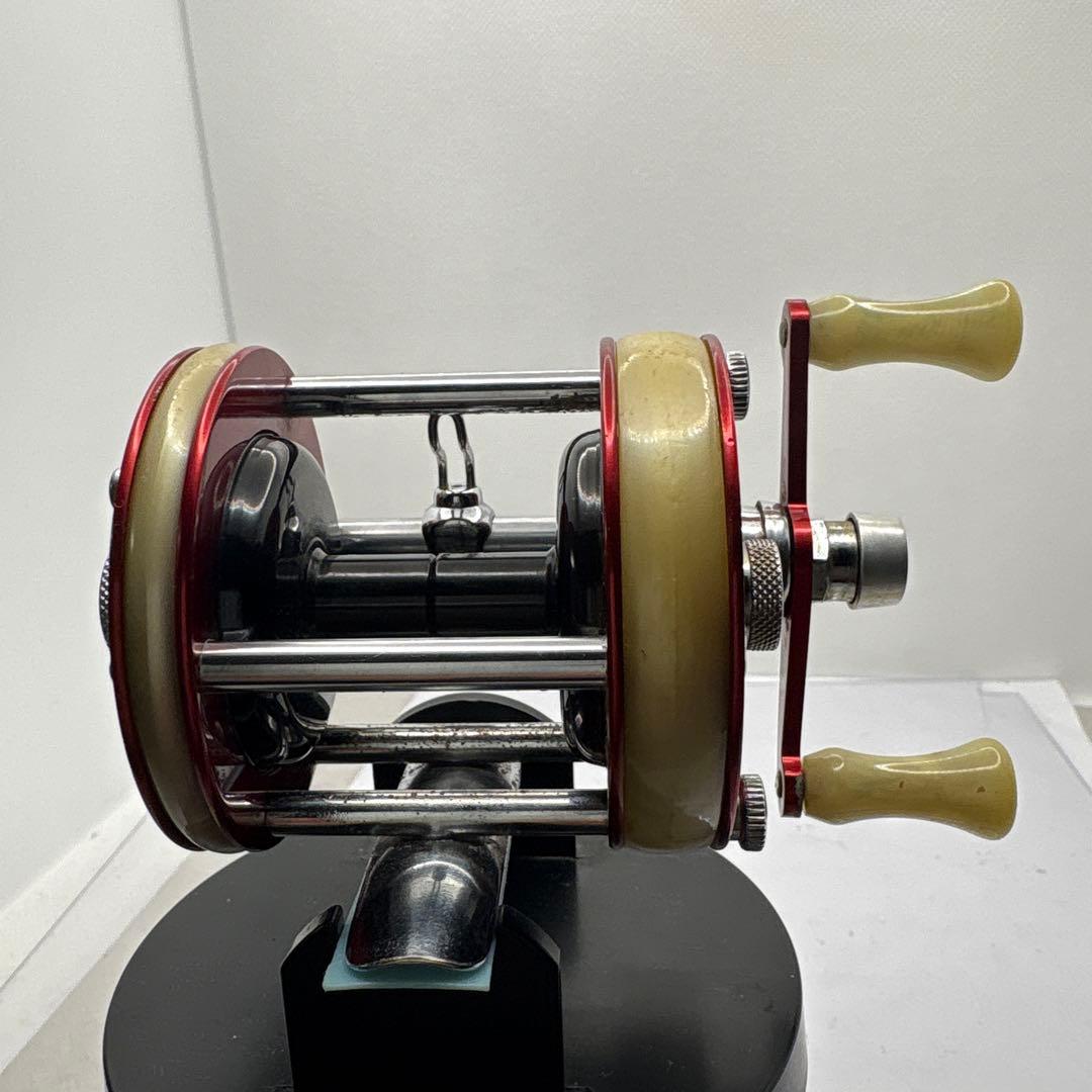 Ambassadeur 2600 ベイトリール