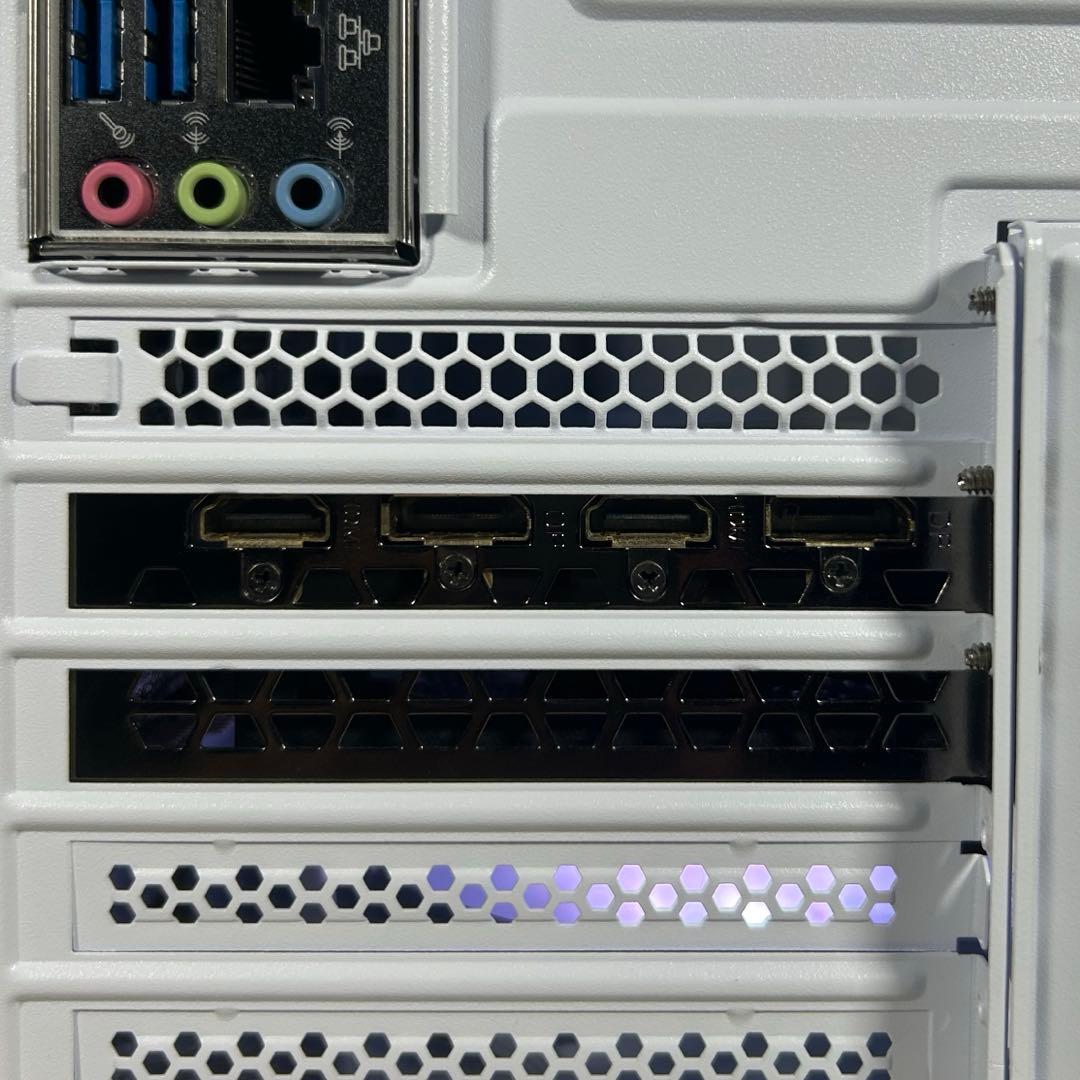 超高性能 白 ゲーミングPC RTX3070 Windows11 ワイルズ快適