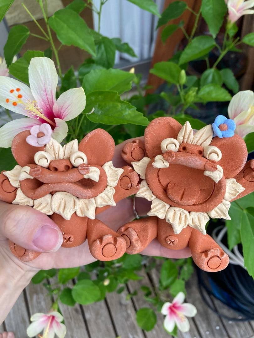 シーサー　御守り　魔除け　厄除け　笑顔　ニコニコ　花シーサー　沖縄　置物