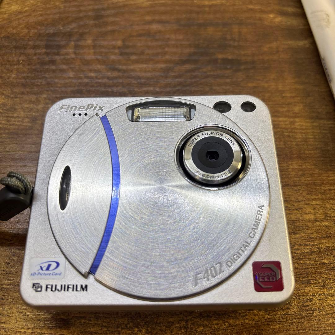 FUJIFILM FINEPIX F402 デジカメ 富士フィルム