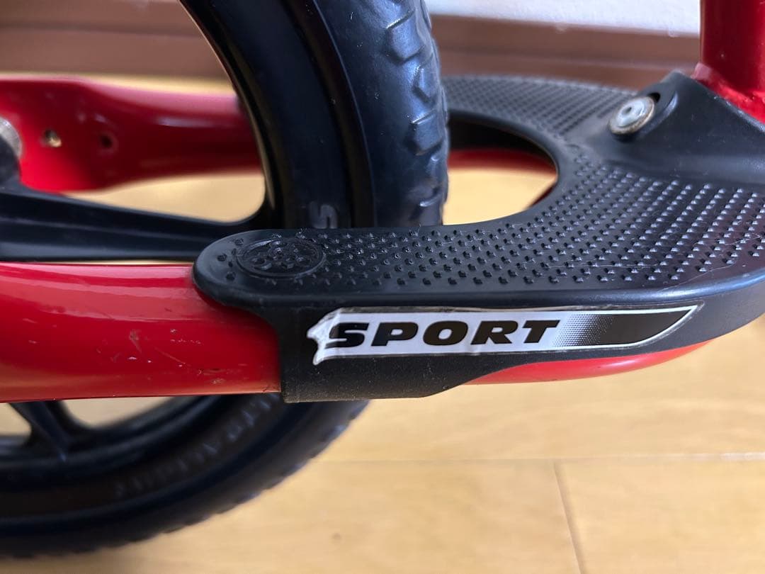 STRIDER スポーツ バランスバイク 赤 12インチ　2023年製