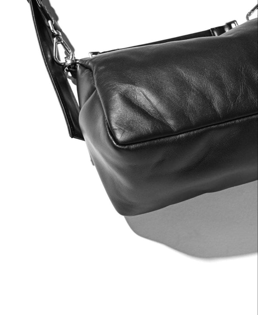 バッグ LEATHER DAYOFF BAG MINI clesste