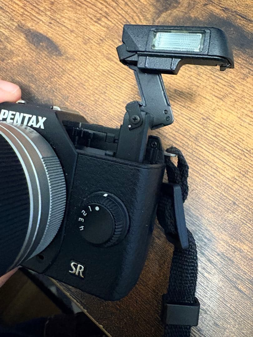 ペンタックス PENTAX Q10本体+バッテリー充電器 +撮り方ハンディブック