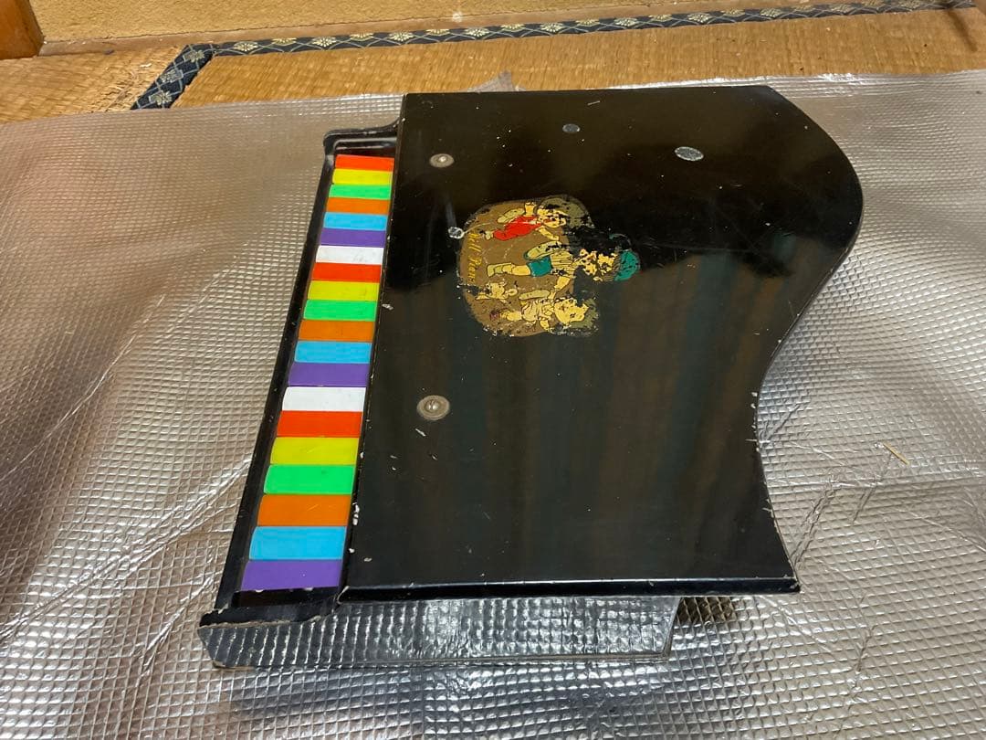子供用ピアノ　Bell piano （ベルピアノ）【台座欠品、音はなります】。