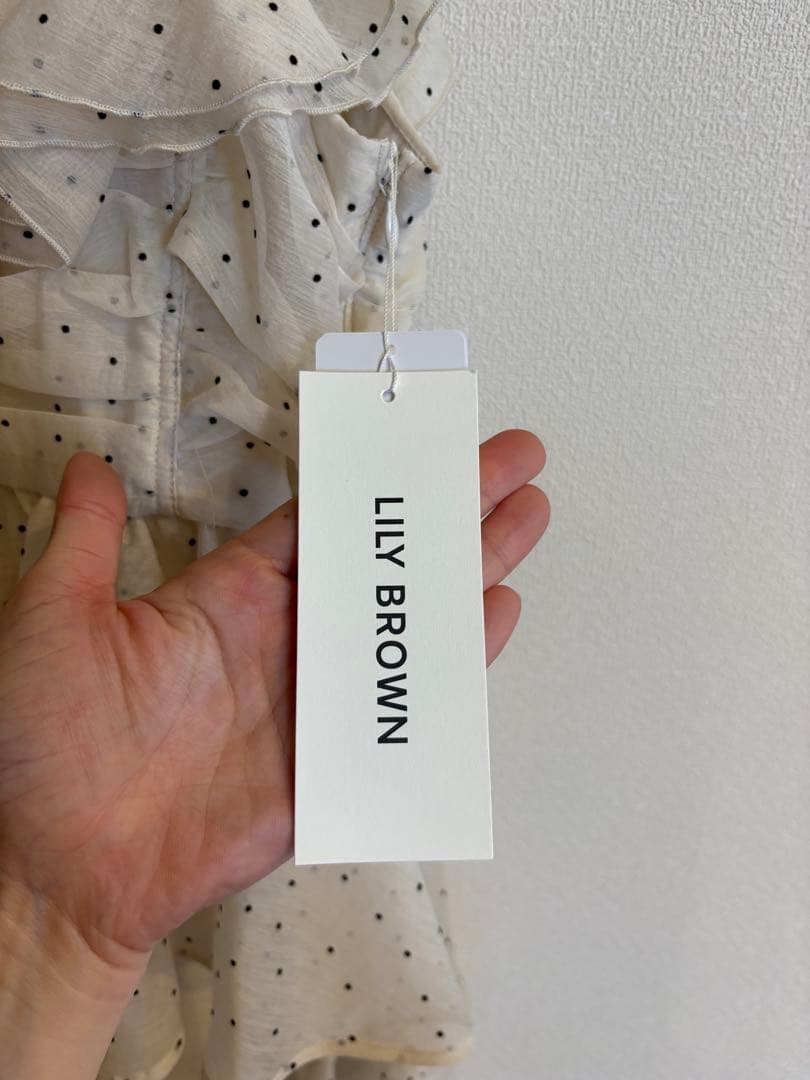 LILY BROWN ペプラムフリルトップス