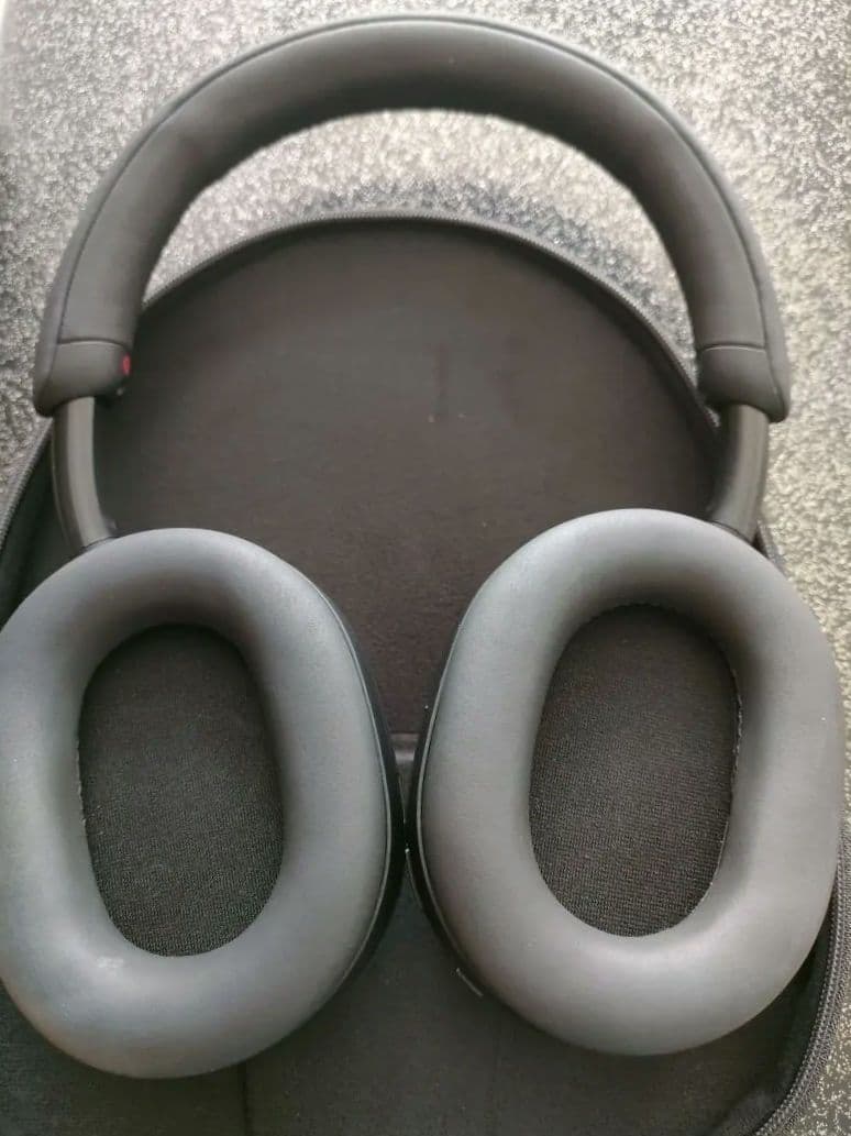 WH-1000XM5 SONY 専用ケース付き