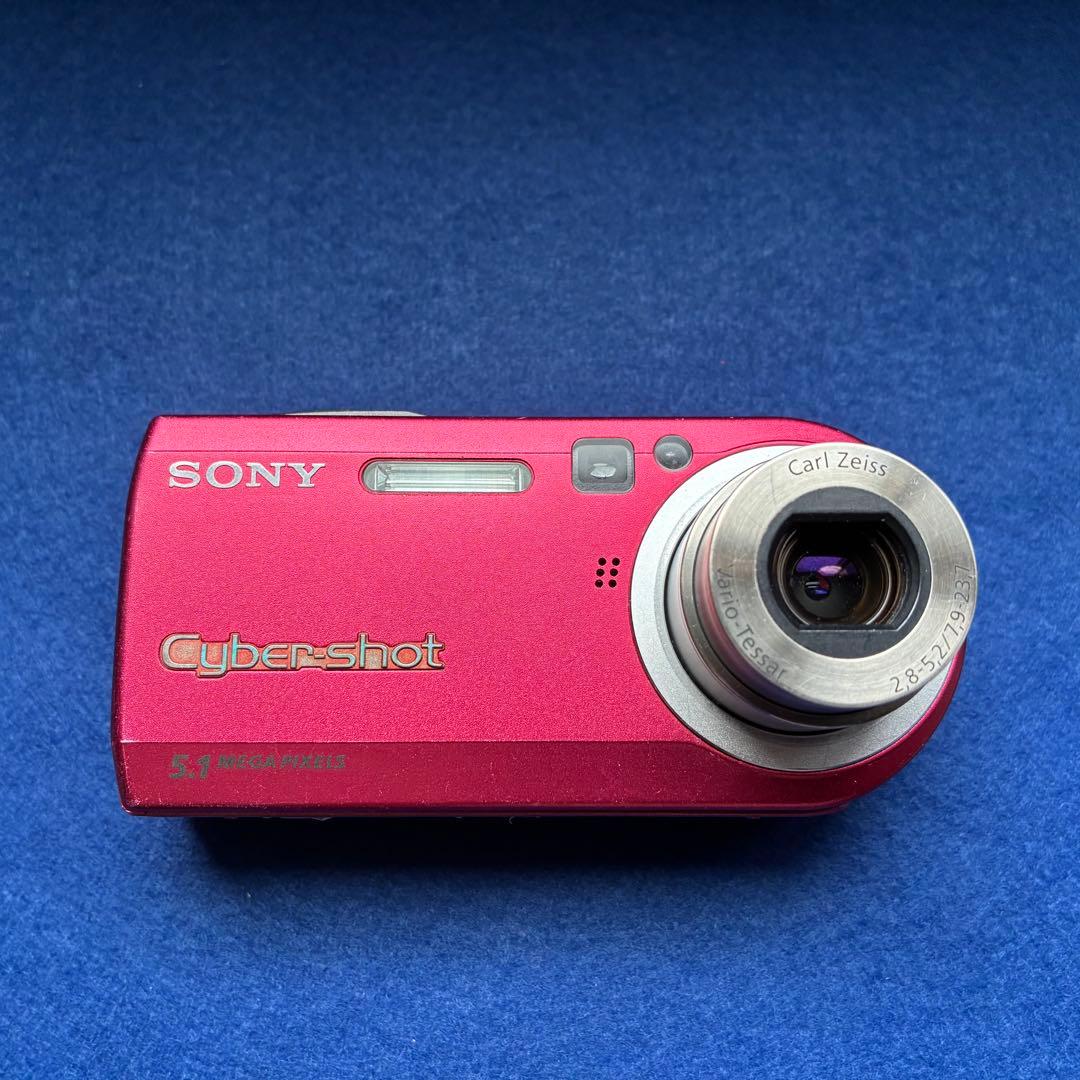 【箱・ほぼ付属品完備／完動品】SONY Cyber-shot DSC-P100赤