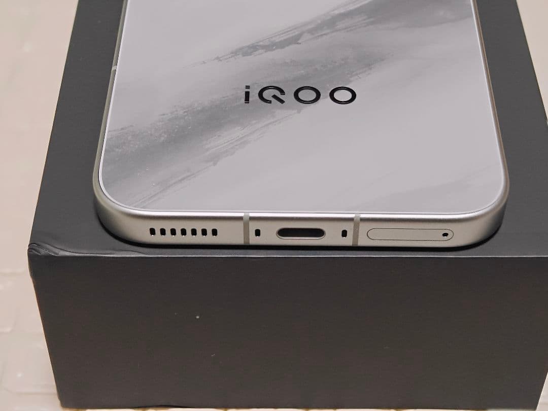 【極美品・おまけ有】12/256 iqoo 15 グレー 大陸版