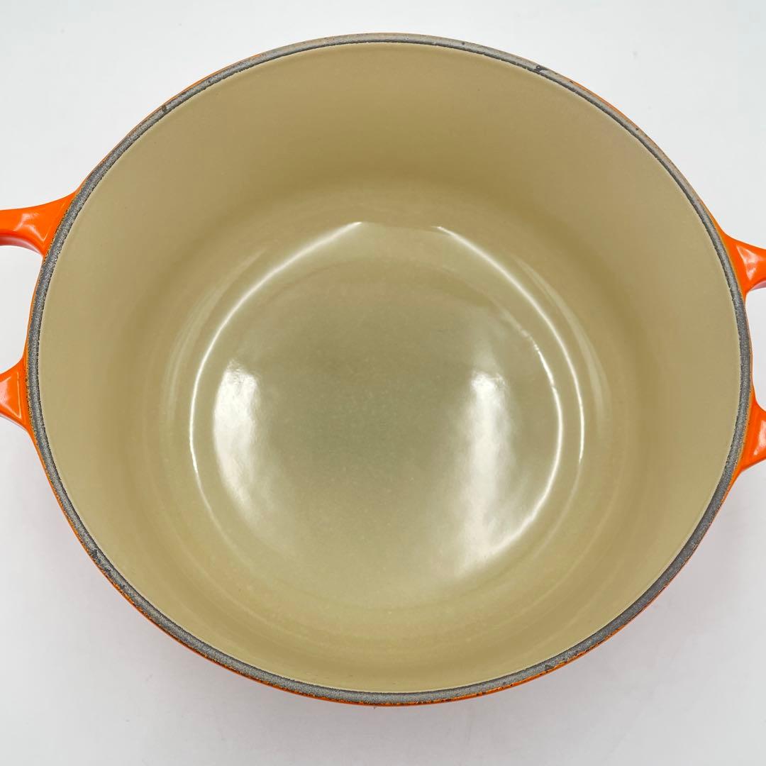 美品　ル・クルーゼ　ココット ロンド 20cm 両手鍋 オレンジ
