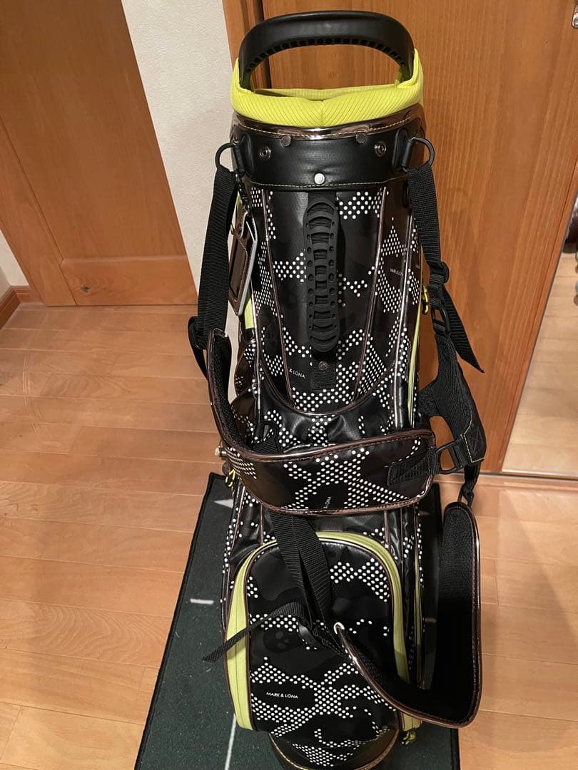 値引き無し完売品マークアンドロナキャディバッグ