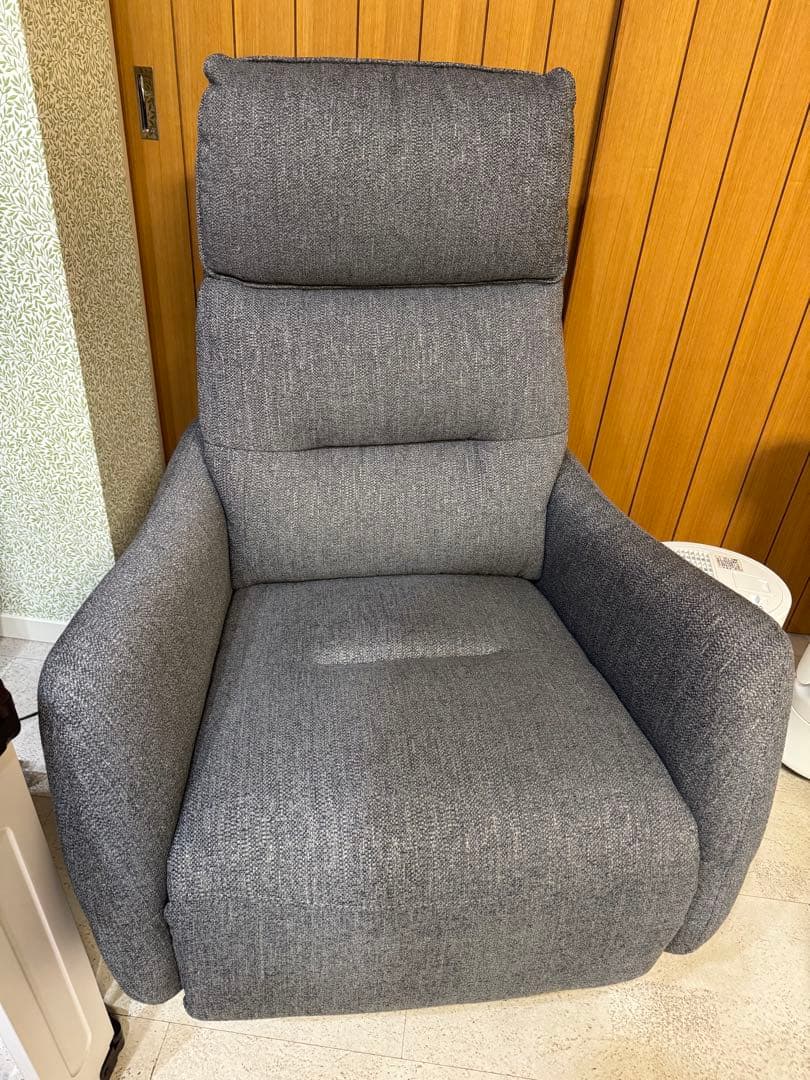 こ*じ様 [送料込] 2023年冬購入 ニトリ電動1人掛けソファ グレー ファブ