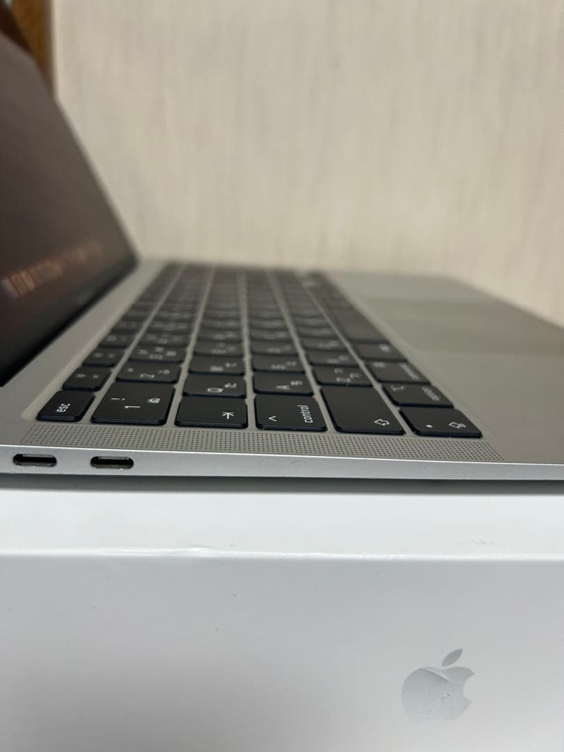 ソ*ー様 MacBook Air (M1, 2020) 13.3インチ　箱付き